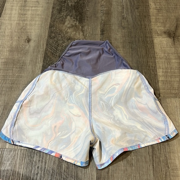 4 for $20 Athleta Girl size M 8-10 Record Breaker 3” shorts - Picture 5 of 9